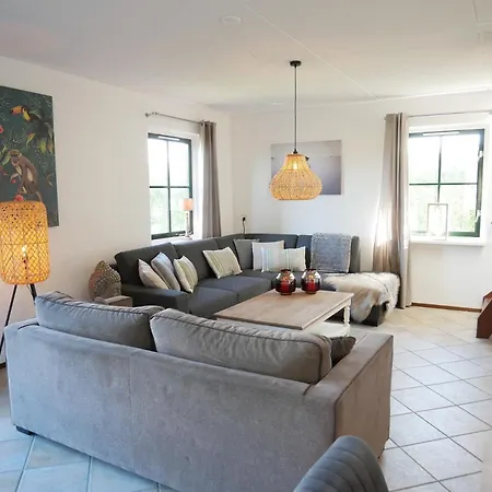 Villa Aan Het Water *