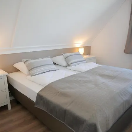 Aan Het Water Villa *