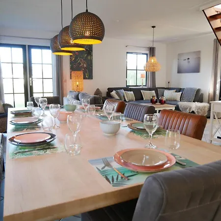 Aan Het Water Villa